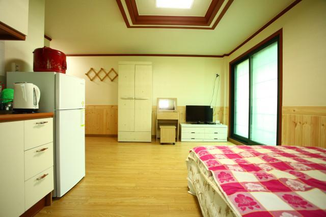 Bluesky Pension โพชอน ภายนอก รูปภาพ