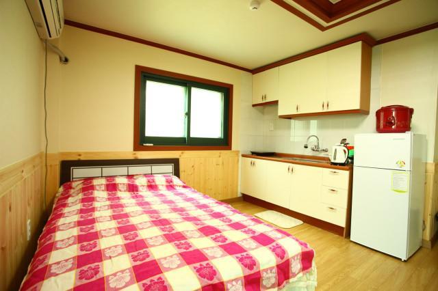 Bluesky Pension โพชอน ภายนอก รูปภาพ