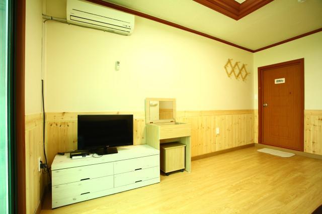 Bluesky Pension โพชอน ภายนอก รูปภาพ