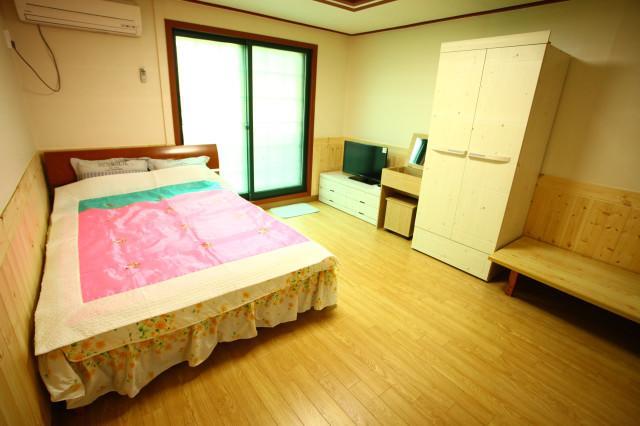 Bluesky Pension โพชอน ภายนอก รูปภาพ